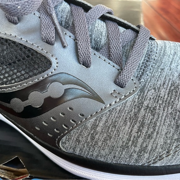 Men’s Saucony Kineta Relay - Picture 3 of 3